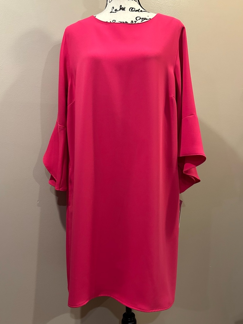 Caroline Rose Julia Matte Crepe 3/4 Ruffle Sleeve Shift Round Neck Shift Dress